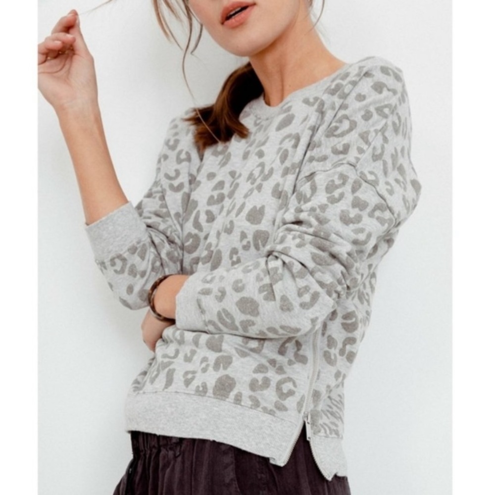 Rails Distressed Gray Animal Print Sweatshirt Pullover Long Sleeve Womens